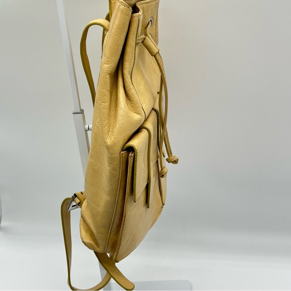 Volée Drawstring Backpack Yellow/Tan Beige - Picture 6 of 14